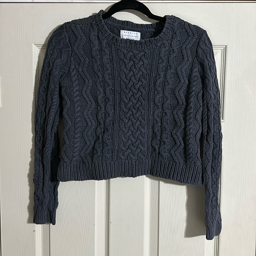 Kendall & Kylie Gray Cropped Sweater Size:S
